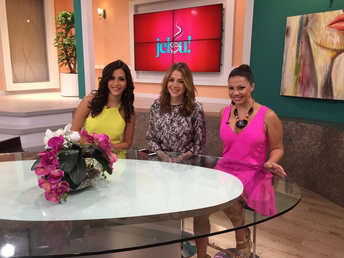 Hoy en las mimosas nos acompañan <a href="/BettinaRomina/">Bettina García</a> <a href="/gladysbrandao/">GLADYS BRANDAO</a> y <a href="/YilcaA/">Yilca Arosemena</a>