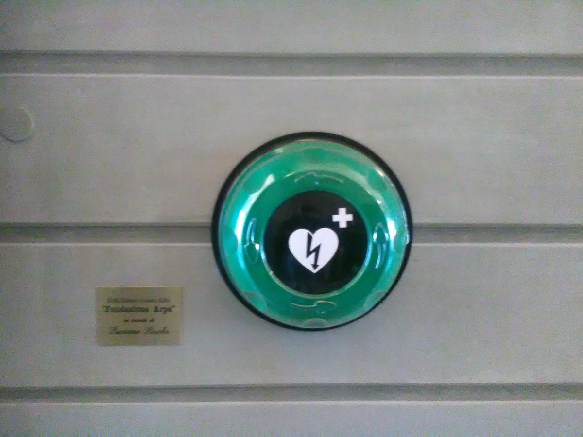 RCPPlanet1's tweet photo. @HeartSine #AED &amp; @deROTAID case waiting for tomorrow @palazzoblu @FondazioneArpa @fox5956 https://t.co/C9pFy7zvS1