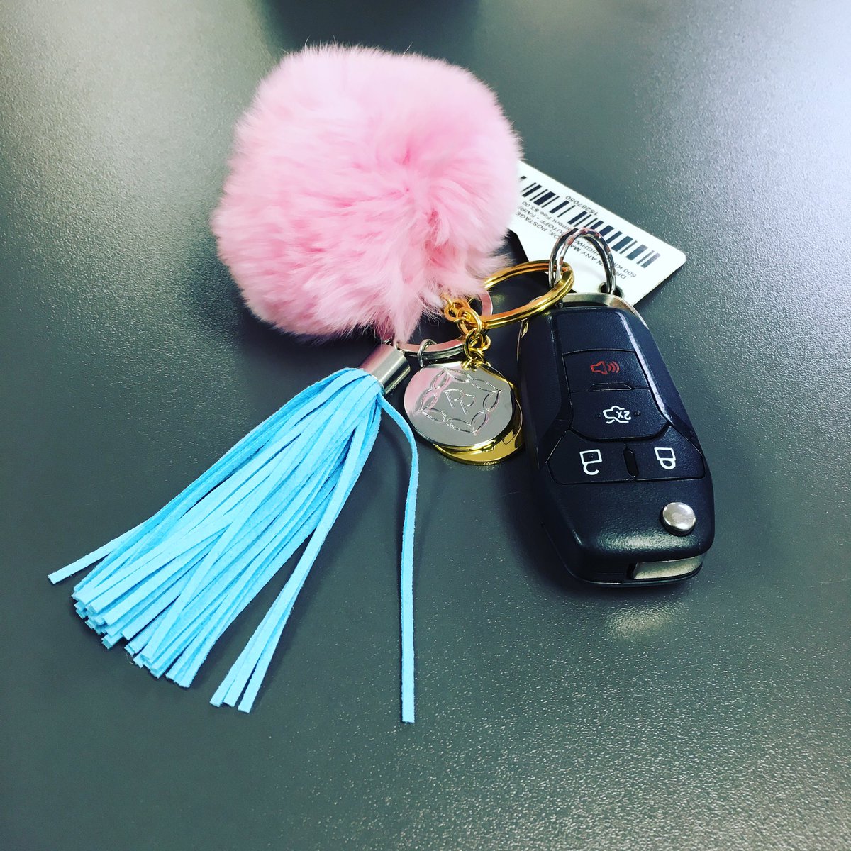 ClikClakCo's tweet photo. Trend Alert! PomPom &amp; Tassle Keychains in stock at ClikClak! Many Colors &amp; Sizes Available #pompom #tassle #keychain https://t.co/VVzgzFcVoj