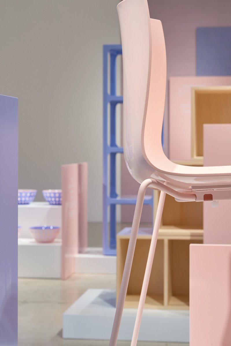 arperofficial's tweet photo. “A Tribute to #domus1000” until 05.06 @LaTriennale #Catifa46 #RoseQuartz @pantone #ColoroftheYear @DomusWeb @fabrica https://t.co/JyLRFJeDcB