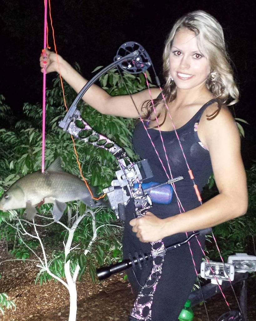 Bowfish247365's tweet photo. Fan Photo Submission by: huntressapril > One of my favorite times of the year!!! #Bowfishing #carp #nofilter #AMSbo… https://t.co/0UL5mHv1vJ