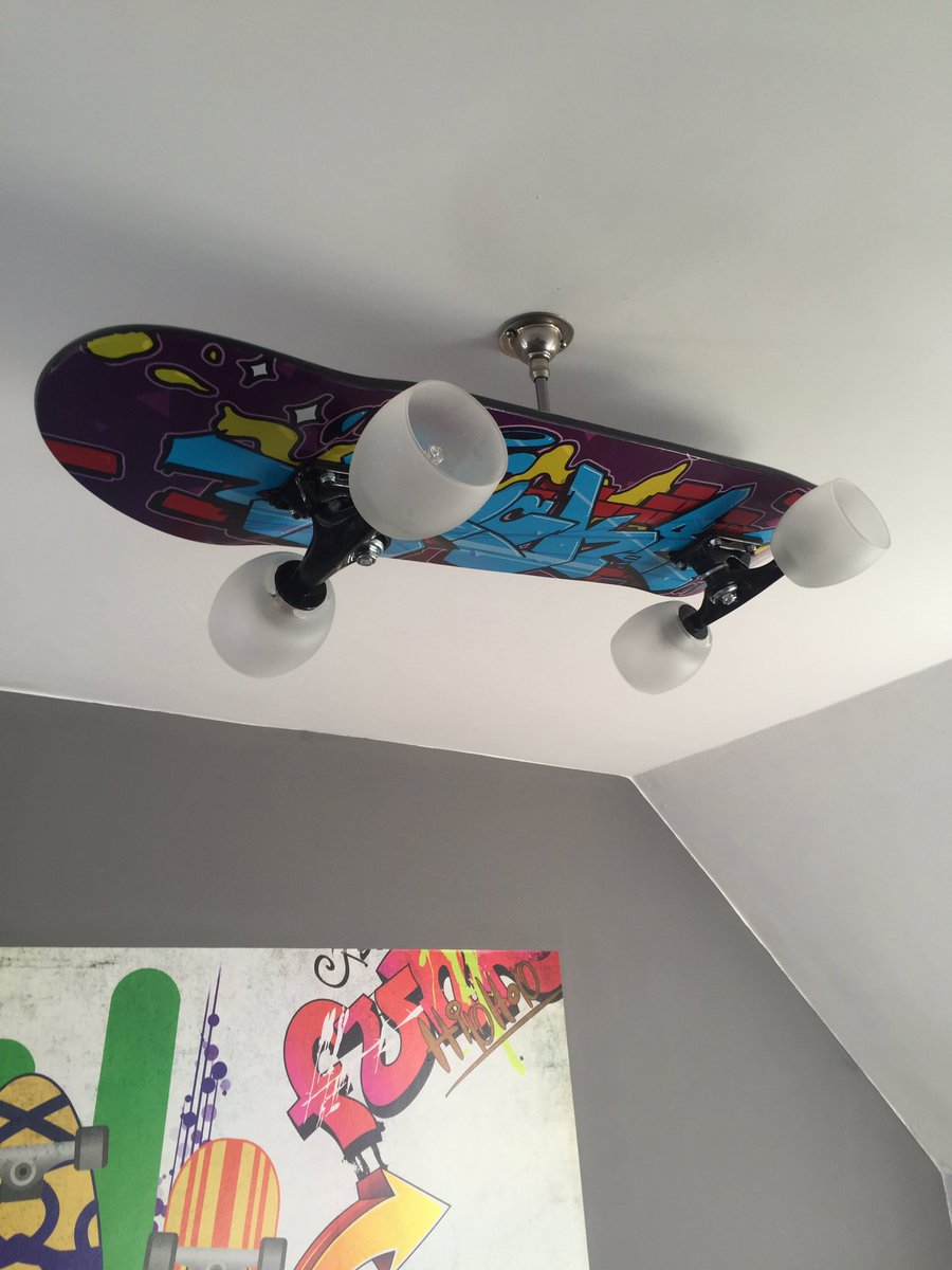 moveinvestments's tweet photo. Just done a valuation and what a cool light fitting!! https://t.co/HXiGQbLpNW