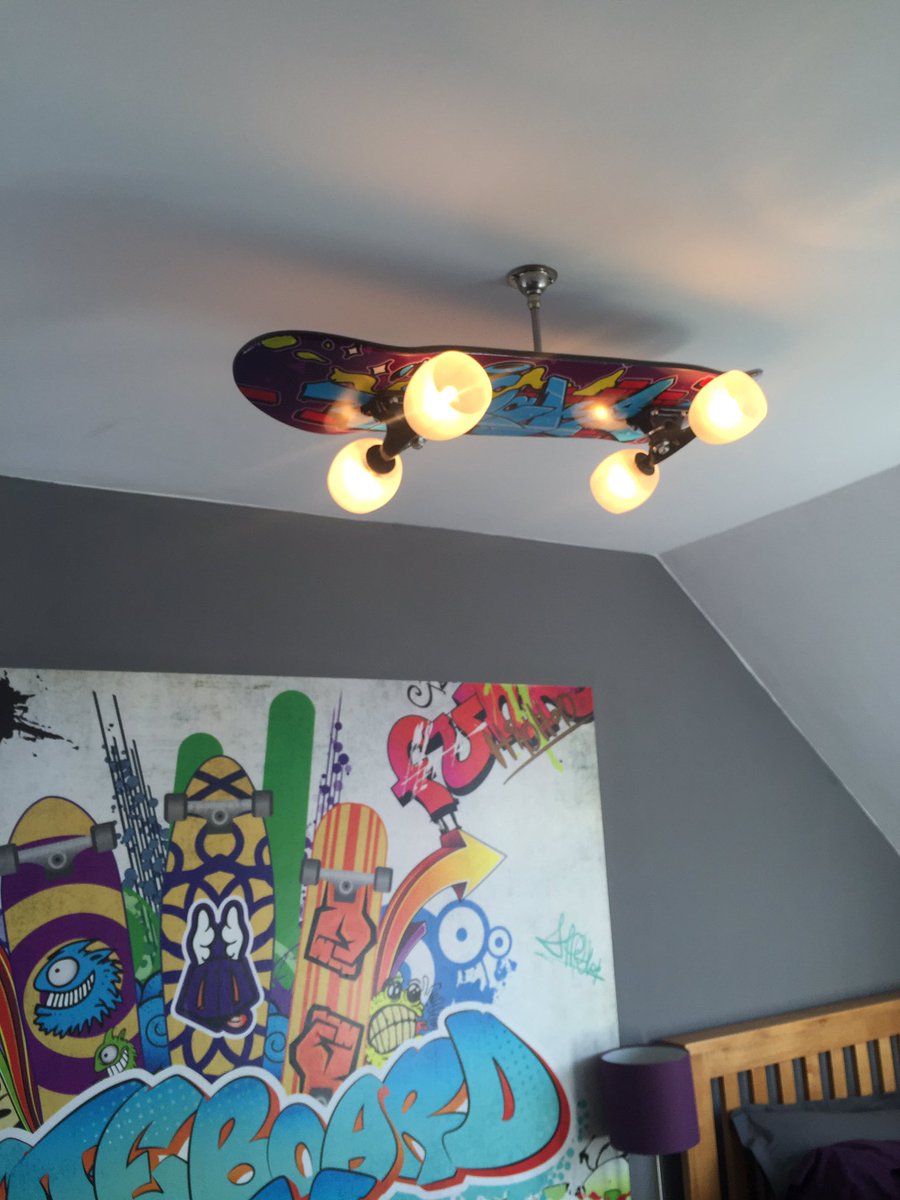 moveinvestments's tweet photo. Just done a valuation and what a cool light fitting!! https://t.co/HXiGQbLpNW
