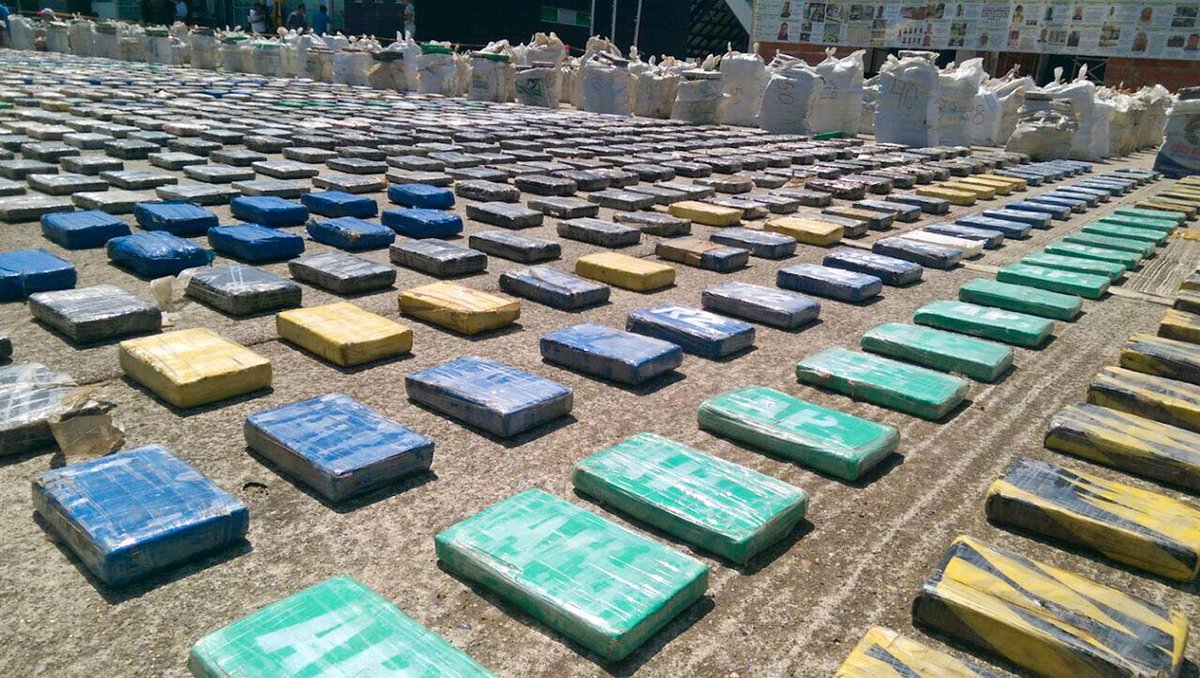 NBCNightlyNews's tweet photo. Police seize 8.8 tons of cocaine in Colombia; estimated to be worth $240,000,000. https://t.co/28V8a2hUAF https://t.co/ZzHpx5qZi3