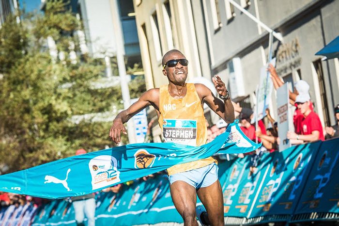 ndorfincoza's tweet photo. Guess who has set an SA best and won victory at the FNB Cape Town 12 ONERUN?:https://t.co/xig73G47Fk https://t.co/uTDNwCYIex