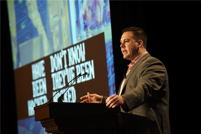 ‘Eliot Ness of online crime’ outlines 5 ways to fight hackers via <a href="/AICPA_JofA/">JournalofAccountancy</a> bit.ly/1Ow1KYL
