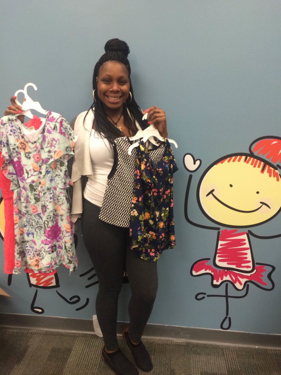 dk_1simplewish's tweet photo. @OneSimpleWish just got an amazing donation of super cute dresses for our kids from @donateproduct #fostercare https://t.co/xQGNpuNPdd