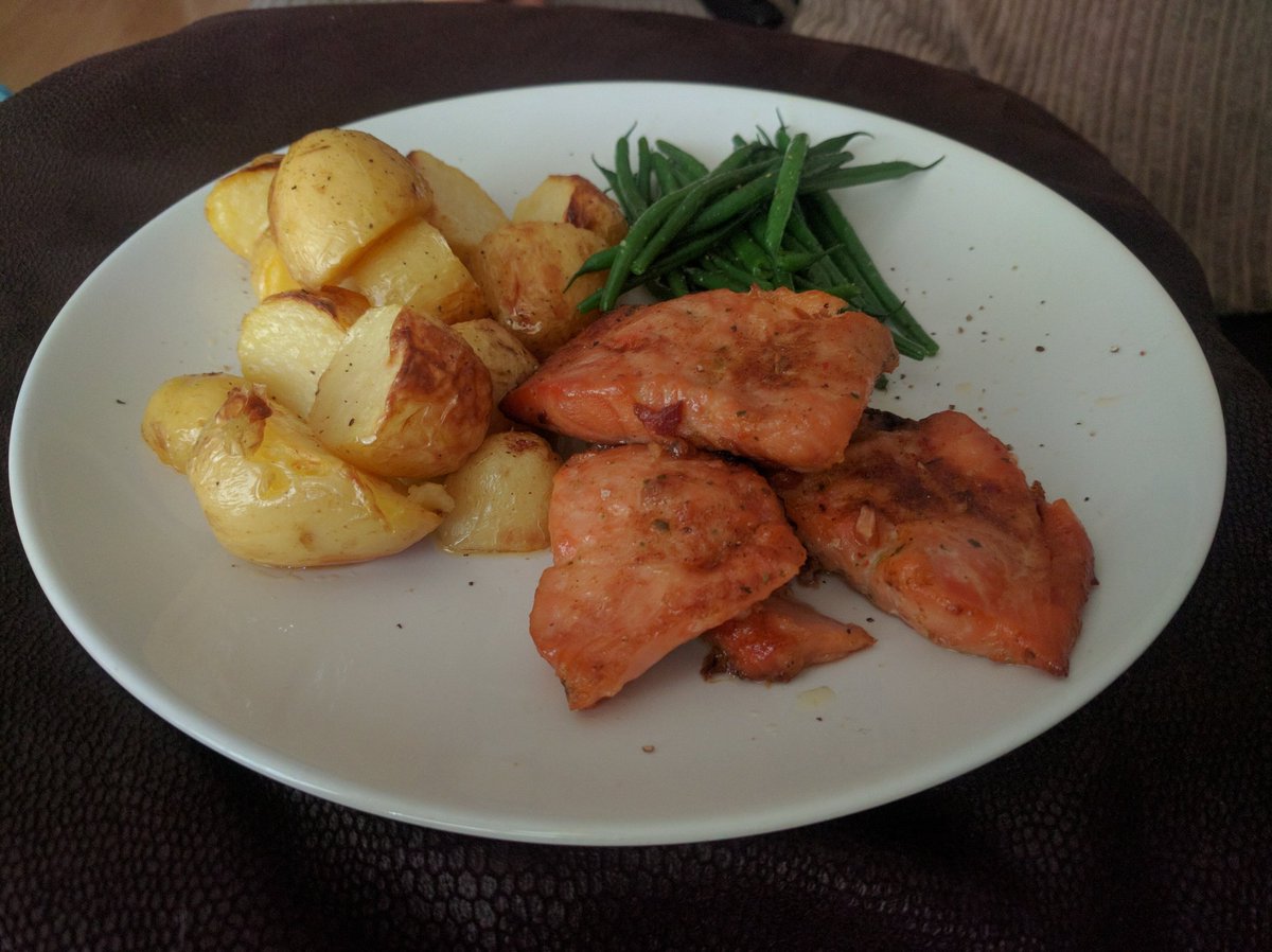 Pitstopcycles's tweet image. Tonight's meal.. nutrition is key!