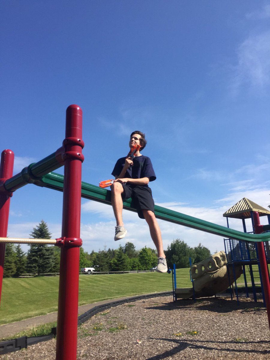 timmonsmax's tweet photo. @chad_bardwell looking for someone to attempt to claim his bounty at carriage station park @stillwater_nerf https://t.co/LzZRGjaJX8