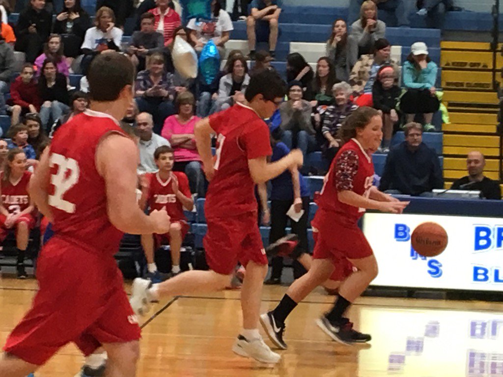 pitzi67's tweet photo. Kendet's steal the ball @unifiedkendets #lastgame https://t.co/LJRDN5kyAX