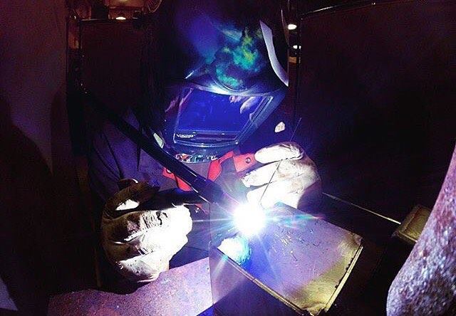 motorcyclegears's tweet photo. Welding: Awesome shot by @liftedcherokee #westcoweld #ukwelding #weldlab #weldporn #arczone #welding #tigwelding by… https://t.co/B8byfQKiK6