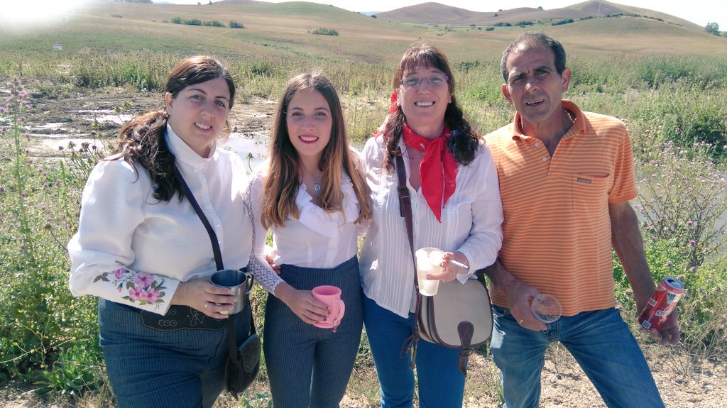 PieroAnabel's tweet photo. ROMERÍA 2016😊😎😇😻💃🙌
@mariche1311 https://t.co/QBtGKmC5et