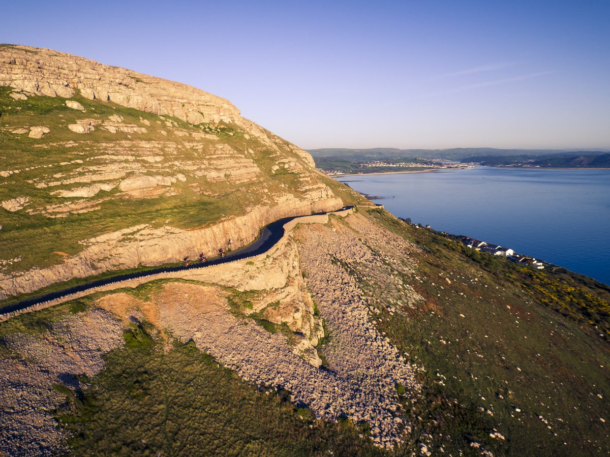 Drone filming shoot with the <a href="/KTMBikesUK/">KTM Bikes UK</a> road team with <a href="/Geemilner/">George Milner</a> for a new Escapade7 edit
#dji #drone #roadcycling