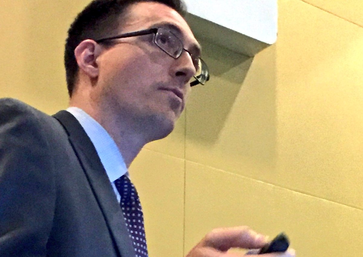 IvorDouglasMD's tweet photo. #MattSemler presents adverse kidney event data from the SALT study RCT #ATSCCTrials #ATS2016 @atscommunity https://t.co/ykC64rtksO