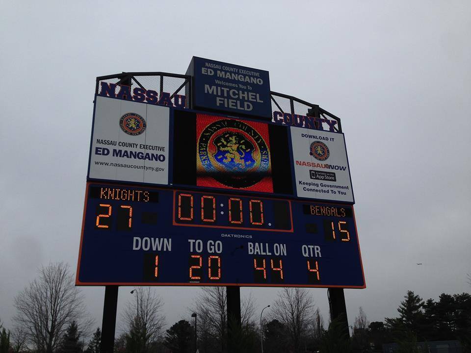 NYTouchFootball's tweet photo. NYTFL TOUCH BOWL CHAMPIONSHIP @mitchelfieldcomplex https://t.co/r4QhIB8LyC