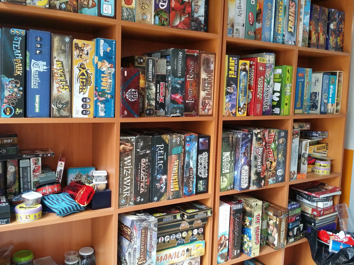 otrourrutia's tweet photo. Woww.. un sueño geek realidad.... 100%recomendable #skyship #playroll #magiccard #juegosdemesa https://t.co/XcpQkfNKjF