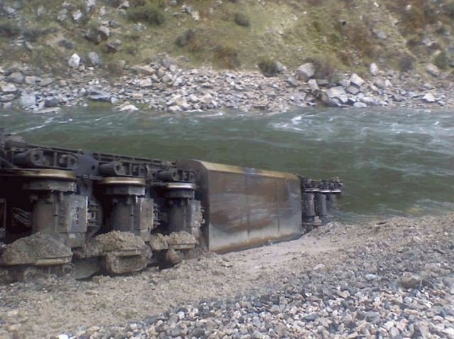 jilqhdev's tweet image. В США поезд сошел с рельс. Впечатляющие фото.