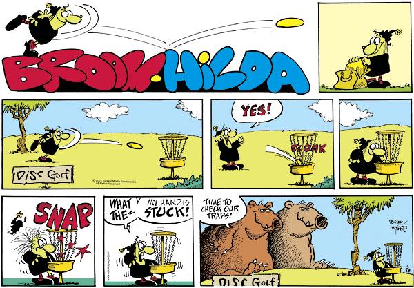PDGA's tweet image. Bears. Ya just can't trust em... #discgolf