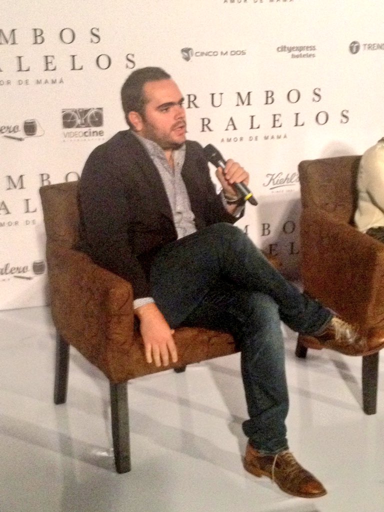 LoftCinema's tweet photo. #RumbosParalelos se acercó a la fundación #Intercambiodevida , la cual necesita difusión #RodrigoTrujillo https://t.co/8CZUIsv9sq
