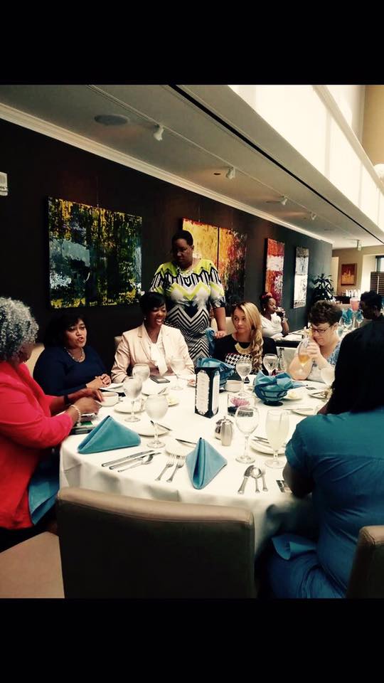 BrandGirlMajek's tweet photo. Another power lunch networking AND connecting with amazing ladies! #TeamTMG #GetPoweredUp #WomeninBusiness https://t.co/VUEhZk8hFg
