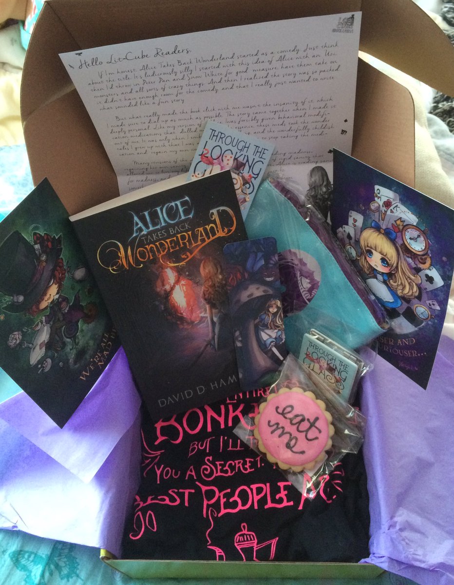 marymagic13's tweet image. MY  MAY ALICE THEMED LITCUBE CAME TODAY AND IM SO HAPPY ABOUT IT #litcube #unboxed #readerbox