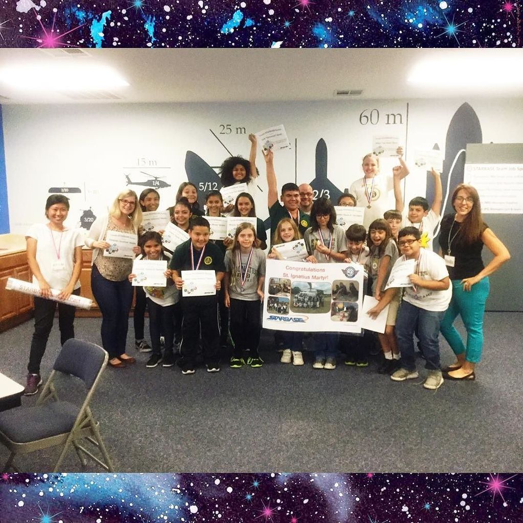 DesignRambles's tweet image. #Congrats to these 5th graders from #StIgnatiusMartyrCatholicSchool on graduation from #STARBASEAustin! #STEM 🎓🌡⚗🔬 …