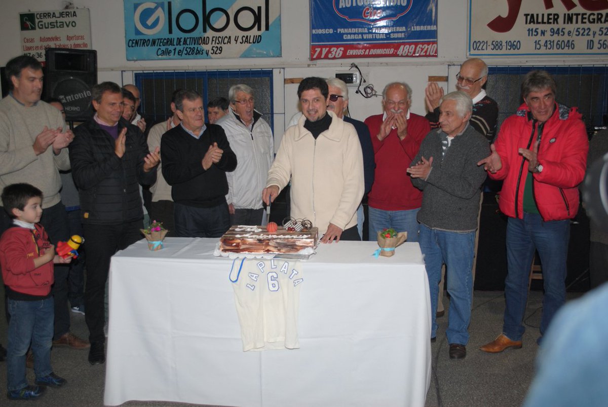 #76Aniversario Se festejó un nuevo Aniversario en <a href="/TolosanoBasquet/">C C Tolosano Basquet</a> junto a los Campeones Provinciales de 1972.