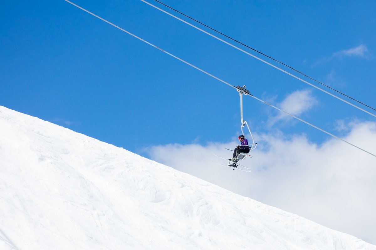 WhistlerBlckcmb's tweet photo. Those quiet chairlift moments can be electric too. #WBGoBeyond https://t.co/nlBnmLjoZm