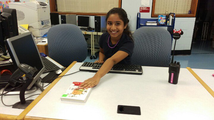 Limona_MC's tweet photo. 1 of the students chose to be Media Specialist for the day as her walk-a-thon prize. #LimonaRocks @LimonaElem https://t.co/HNNIX6X5HB