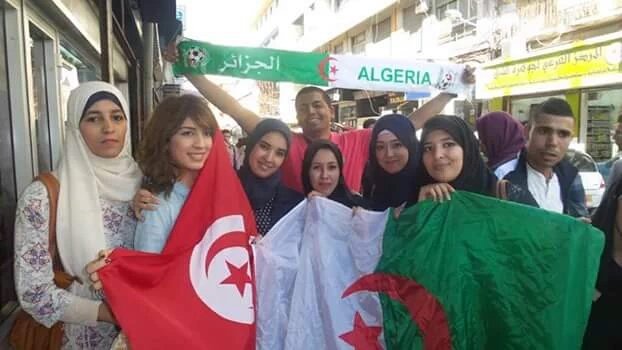 amanel23's tweet photo. ساهو رافعة علم بلادي تونس ❤
#SouhilaBenLachhab 
#NassimRaissi https://t.co/84k7wZYYNV