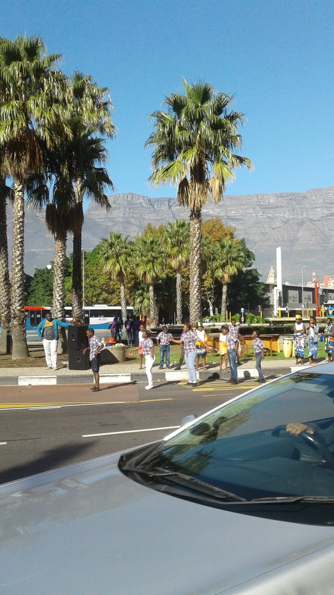 anastayn's tweet image. @amybiehl @CTown12 @CMIYC_Run #onerun #ct12run @pearl_nel #fnbct12