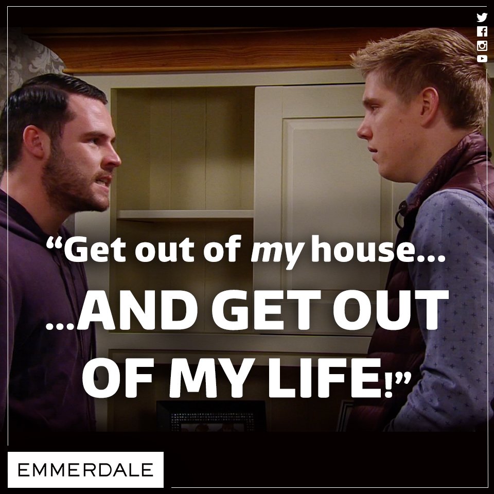 emmerdale's tweet image. WHAAAAT?! NOOOOOO! Is this the END of #Robron? #Emmerdale