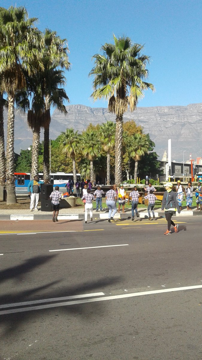 anastayn's tweet image. @amybiehl @CTown12 @CMIYC_Run #onerun #ct12run @pearl_nel #fnbct12