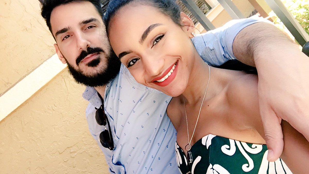 EloSayss's tweet photo. 🍎 of my 👀!😍😍 Miss you https://t.co/vpZBzInNvB