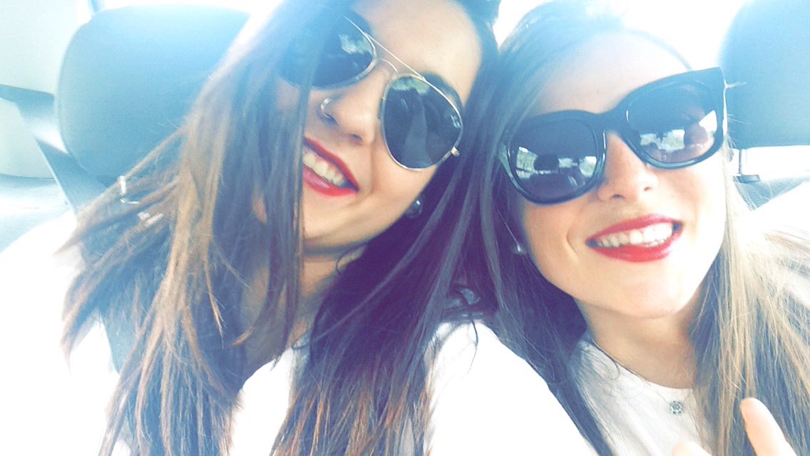 NereaMG97's tweet photo. Cuando estas donde quieres estar! 🦄#vamosaportodasreina #podemosconmucho #milgracias @esther13462 https://t.co/YJczB8Hb65