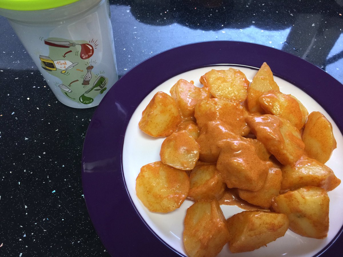 TMADRIDSUR's tweet photo. PATATAS BRAVAS EN #MICROONDAS 
https://t.co/9xtdu5h8O7 https://t.co/3d1IcrClXX