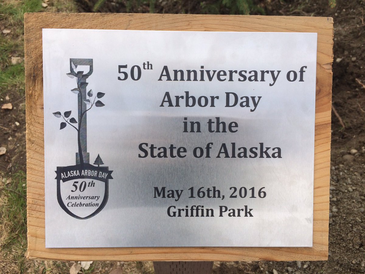 ADFtreeguy's tweet image. About to get started with the ceremony! @arborday