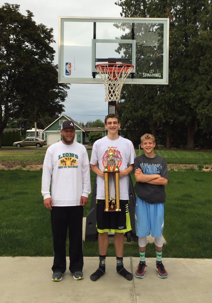 SarahBWhitman79's tweet photo. Love these guys! Congrats to #seattleselect2019 for beating 13th ranked team in US to win championship this weekend! https://t.co/LUikUJ5E7O