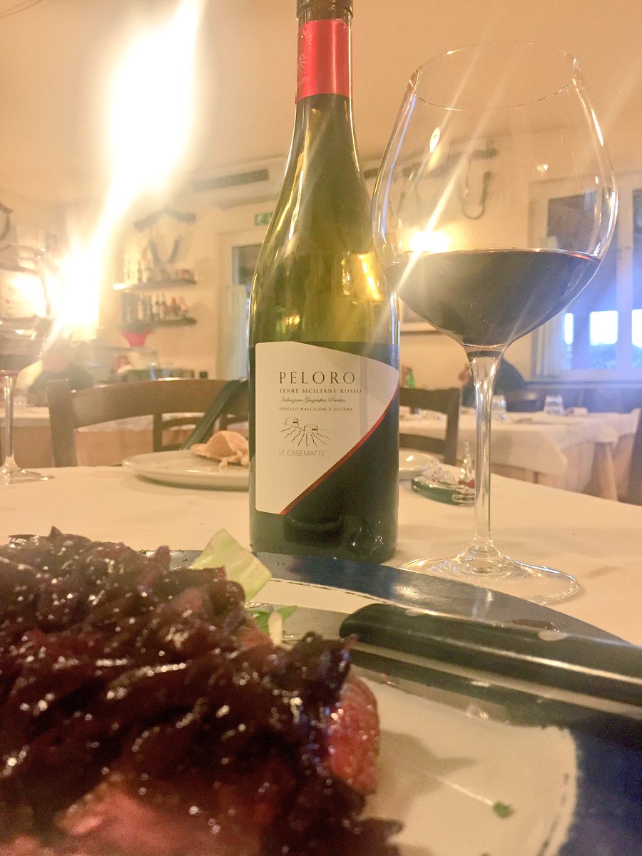aliz_arma's tweet photo. @andreabarzagli2 @le_casematte #sicilia #italy #berepocomabene #peloro #nerellomascalese #nocera @TwitItalianWine https://t.co/ZFDGqoAnn9