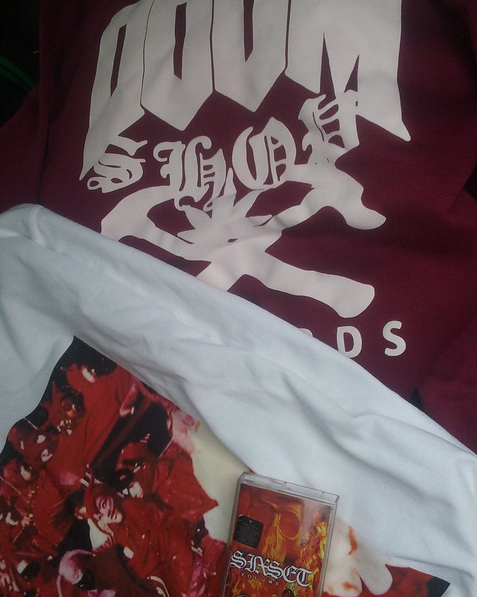 MTinimaine's tweet image. It's so many of yall  #2deep #2Thick #DoomShop x #Sixset it's all love fam @OutDaKut