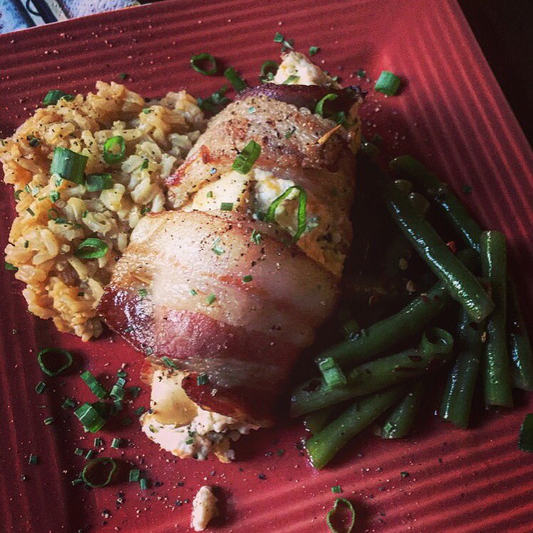 MySimpleSpoon's tweet image. Stuffed Chicken Breasts wrapped with Bacon #mysimplespoon