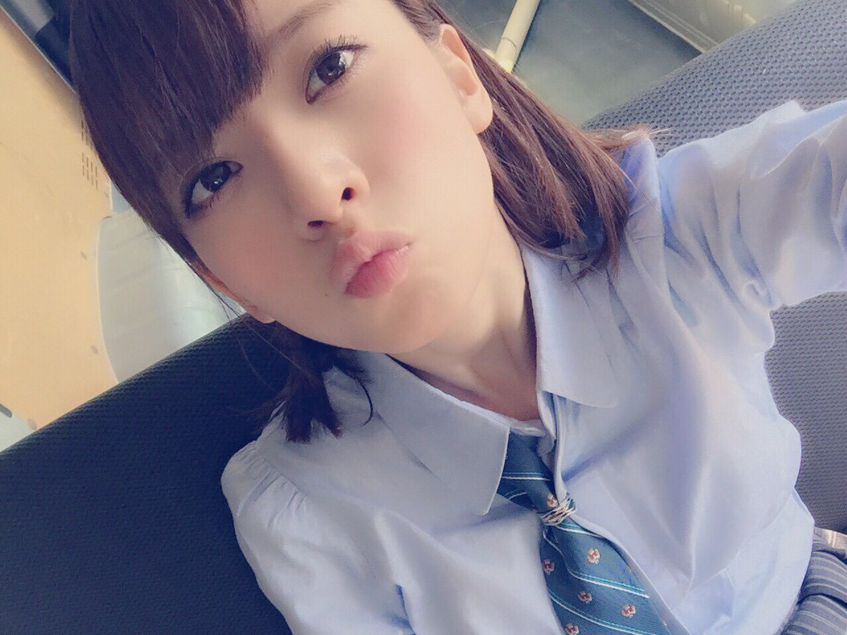 Tomo この服装のななみんまじで可愛い 早く握手会で会いたいな 乃木坂46 橋本奈々未推しrt Rtした全員フォローする T Co N6bmvsskhy Twitter