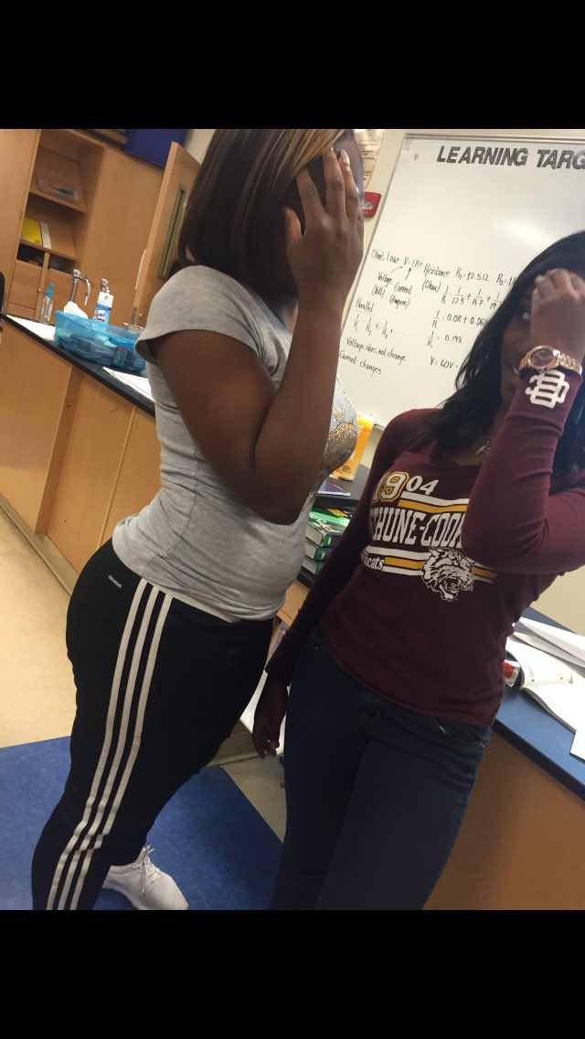 ImBrown_Sugar's tweet photo. #BCU20 Senior Week. #RepYoCollegeDay #haaaaan 🐯 https://t.co/Wy9fdxTZiI