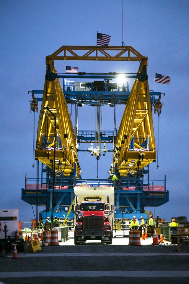 PortNYNJ's tweet photo. Watch time-lapse video of the new Bayonne Bridge roadway being built. https://t.co/YvbWkEqZqQ  #marvelofengineering https://t.co/uh9rz2cu9a