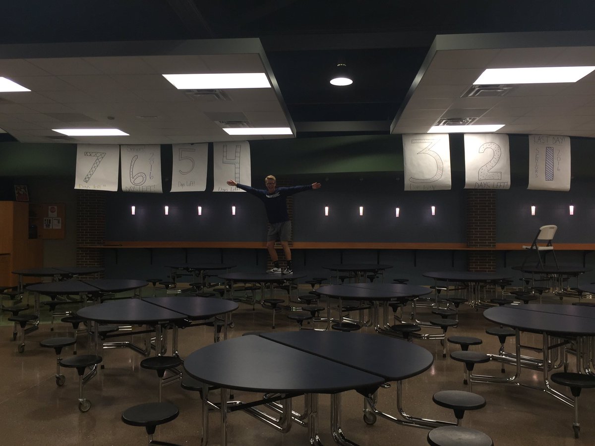 JeffClass2016's tweet image. SENIORS: The Countdown Begins😈
