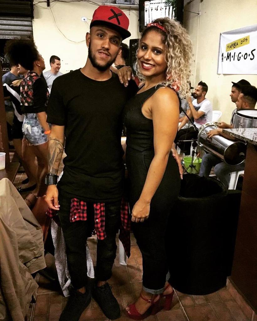 KarinaRuizMor's tweet image. Eu e ela sempre e pra sempre, nega ❤️👏 #sambadosamigos #samba #deontem #nossomomento #gnm #gostosin #denovo #4edição