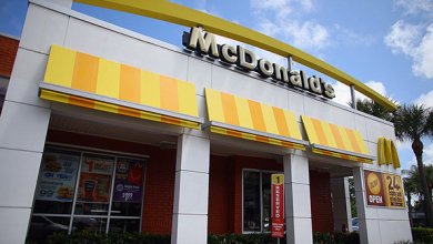 NRNonline's tweet photo. McDonald’s is most-visited restaurant chain in America https://t.co/GfXU4Vb0po @McDonalds #RestaurantNews #TopChains https://t.co/B8d7vdvV7H