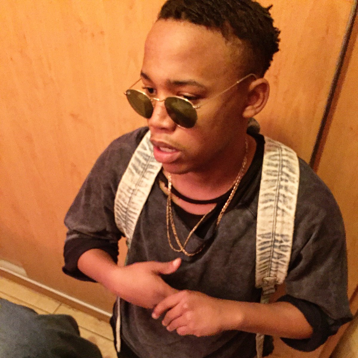 Guintsu's tweet photo. https://t.co/hqVNVjGQWJ "90's Kid" enjoy https://t.co/60Ysve5ZPz