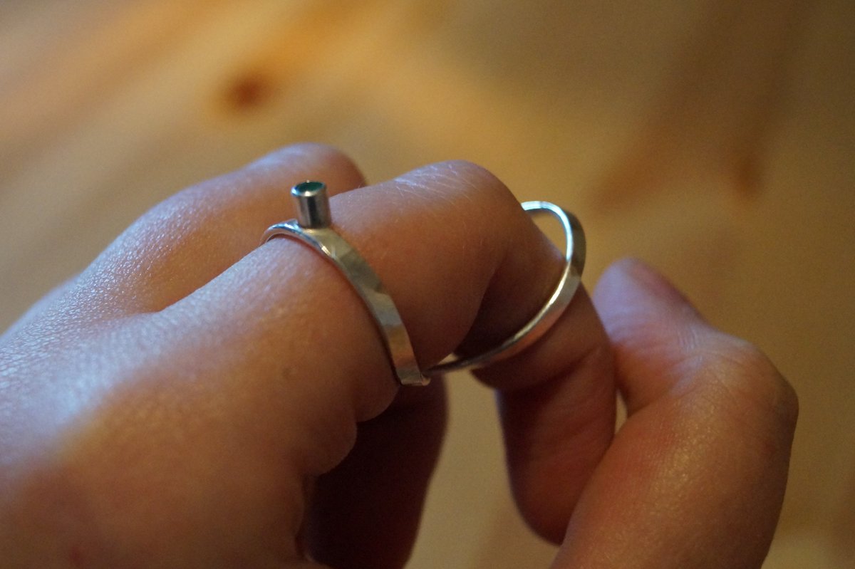 mtait_art's tweet photo. The wonderful @Emmathejeweller let me loose in her workshop! #ringsplint #EDS #silver #metalworking #Sheffield https://t.co/bMLVY06DBR