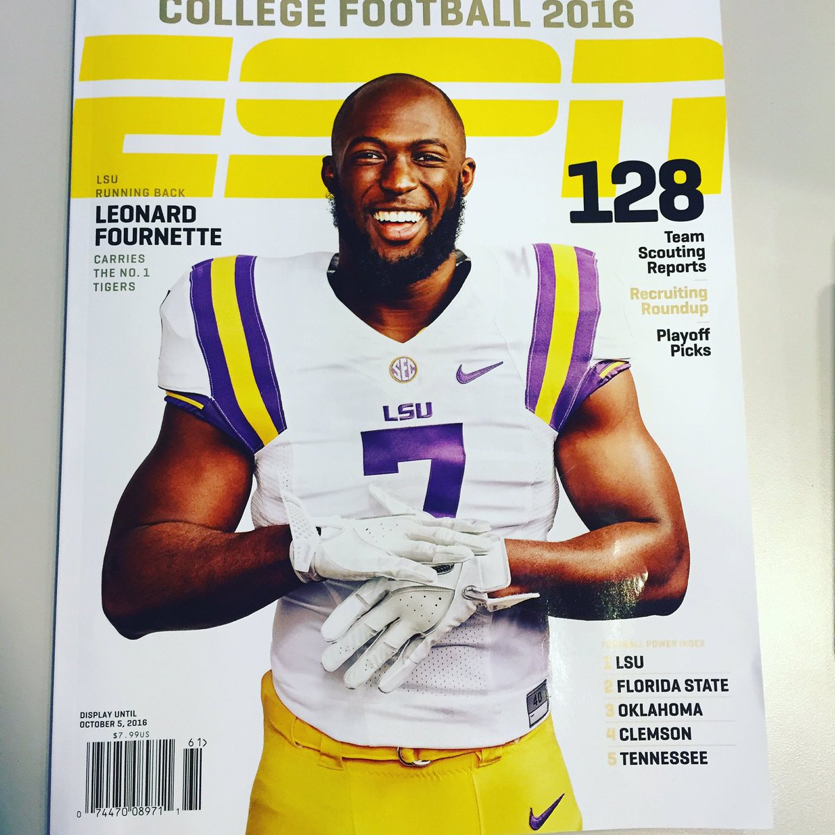 _fournette's tweet photo. Thanking God, this one for my daughter loves you lyric...... https://t.co/q4N6t7UThj